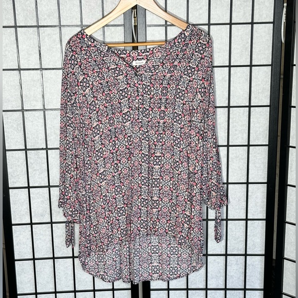 Westport print tunic top in black, pink, white and orange.  Size L - Picture 2 of 10